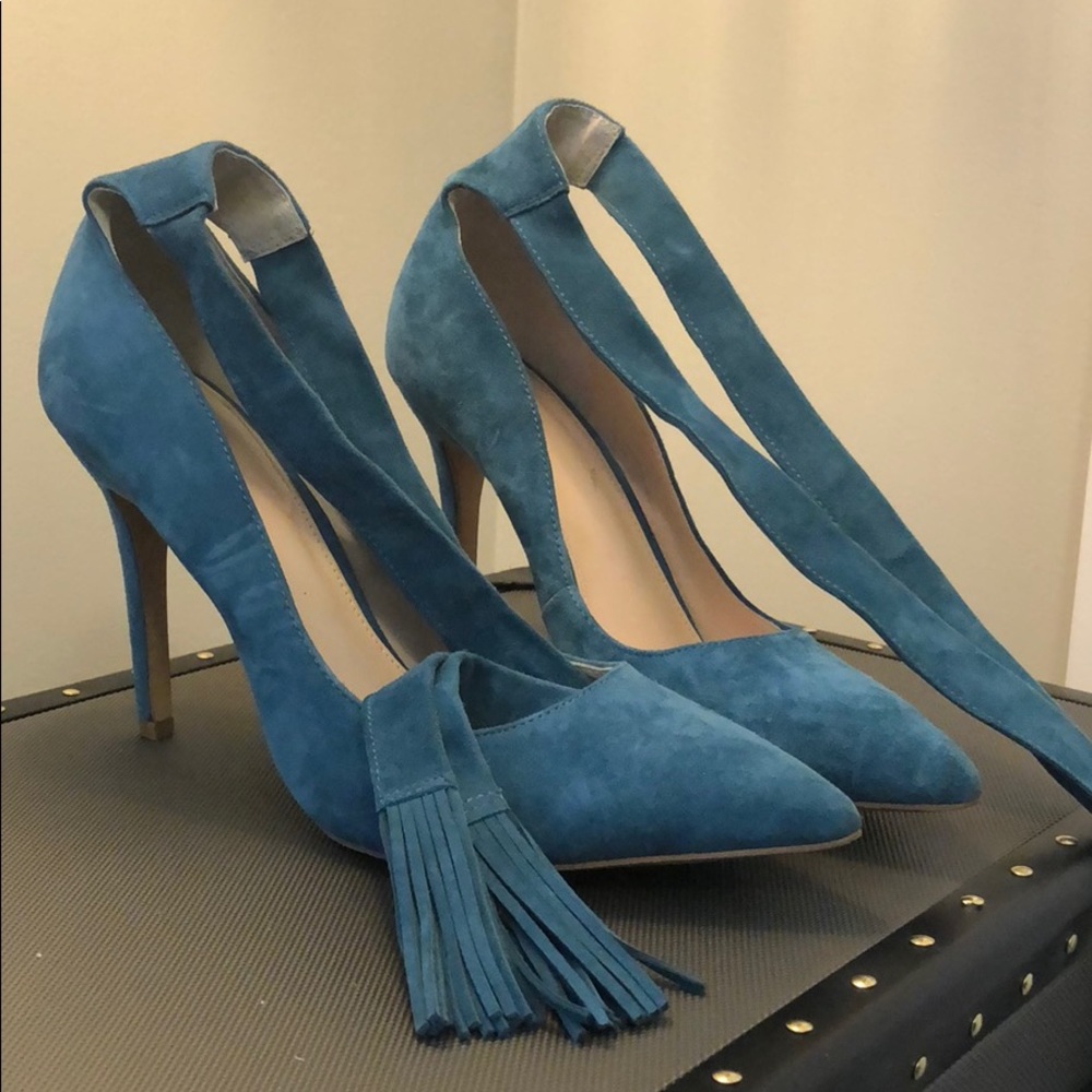 Vince Camuto wrap-around-tie, heel